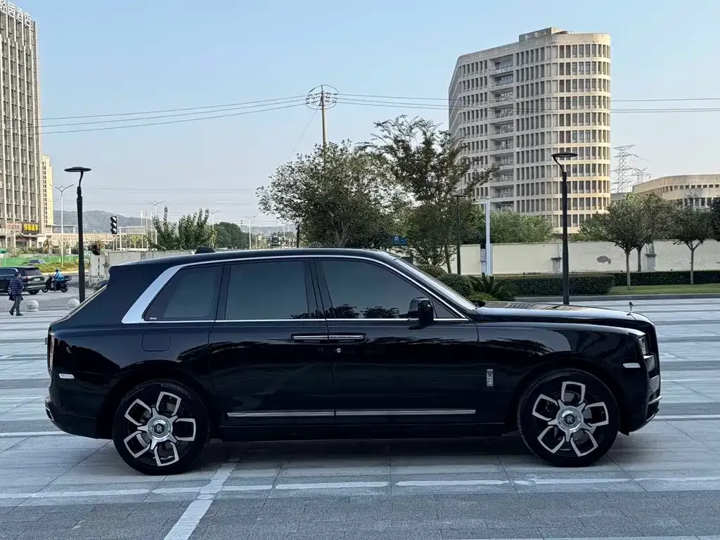 Rolls-Royce Cullinan 2023 из CN, фото 4
