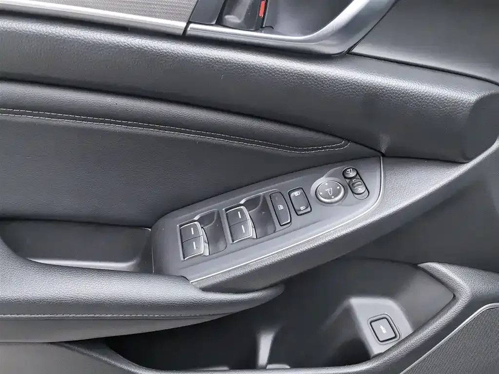 Honda Accord 2023 из CN, фото 9