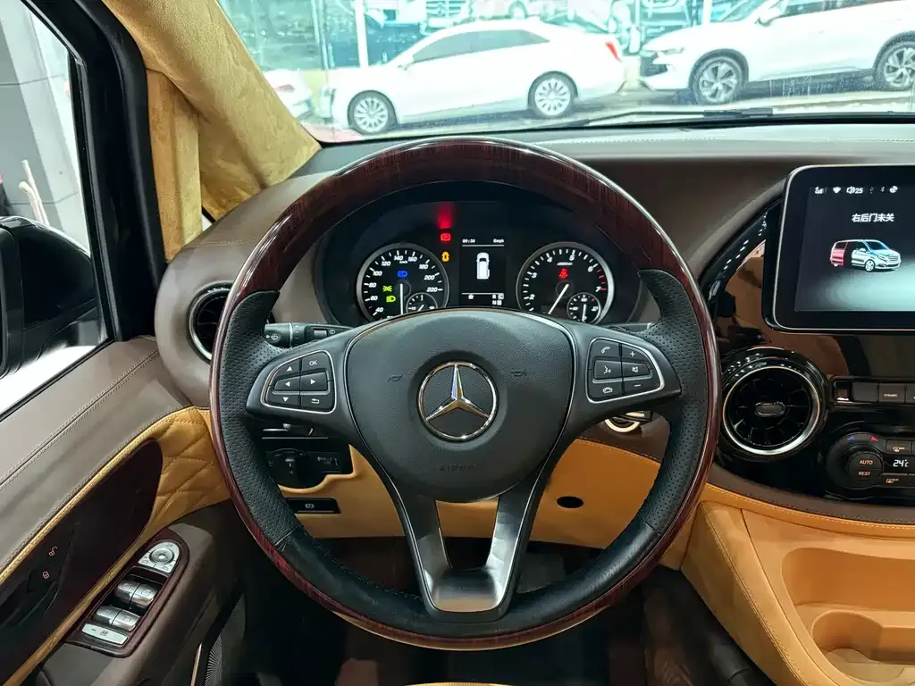 Mercedes-Benz Vito 2021 из CN, фото 8