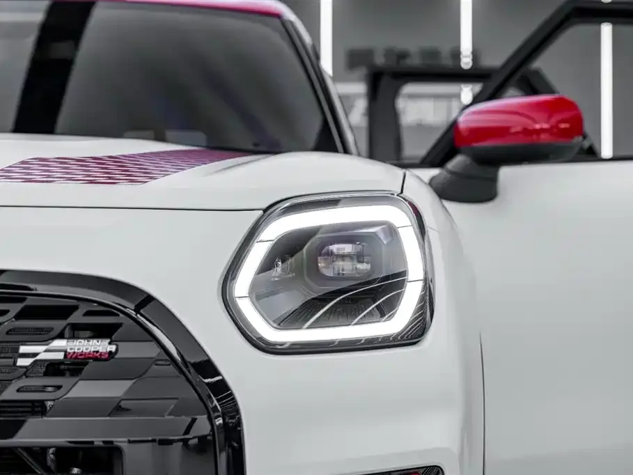 MINI Countryman JCW — фото 8