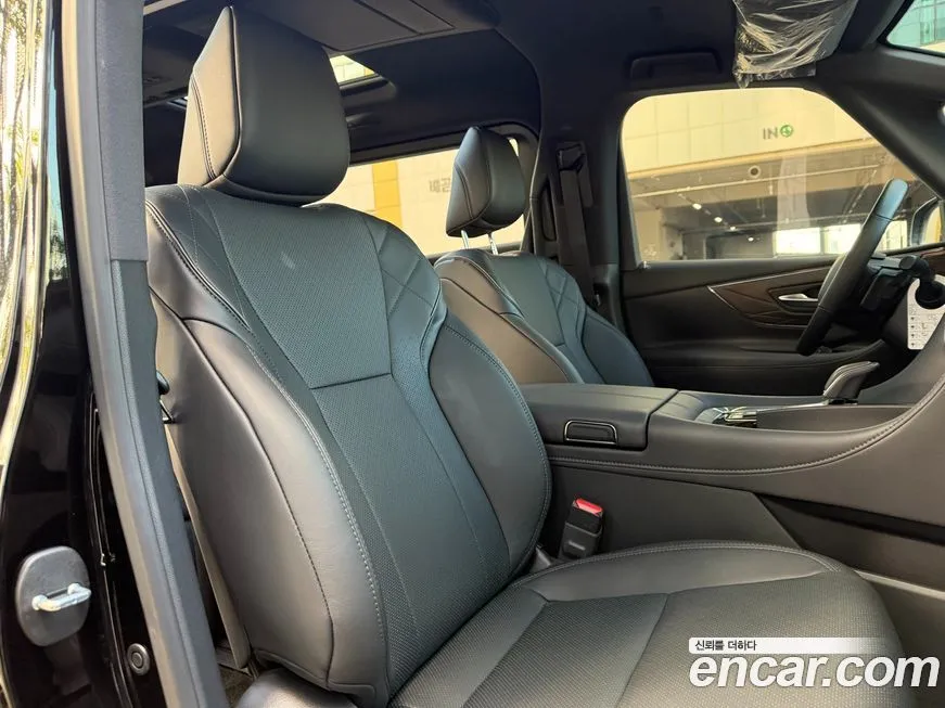 Toyota Alphard — фото 8