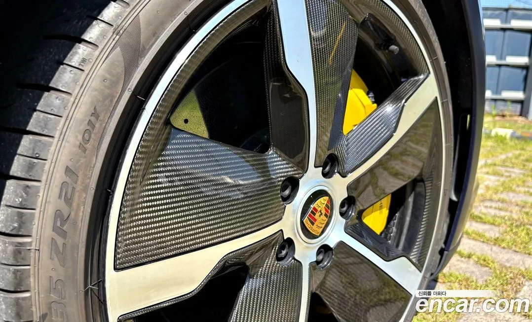 Porsche Taycan 2021 из KR, фото 9