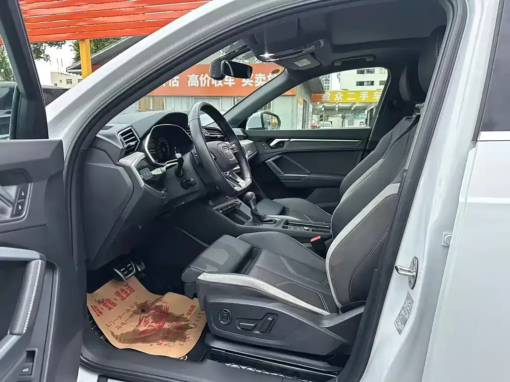 Audi Q3 2024 из CN, фото 5