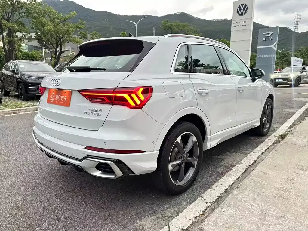 Audi Q3 2024 из CN, фото 7