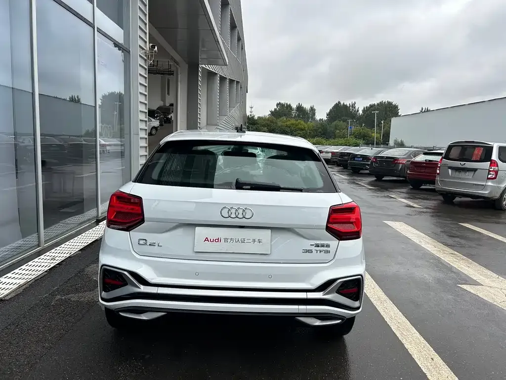 Audi Q2L 2025 из CN, фото 5