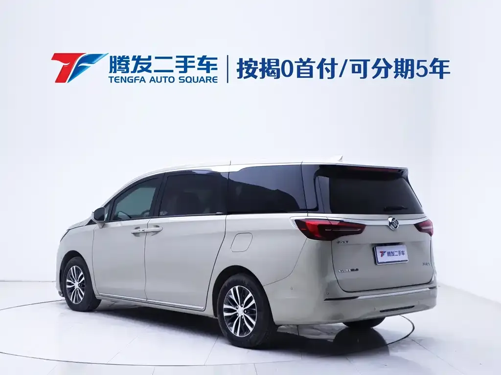 Buick GL8 2023 из CN, фото 3