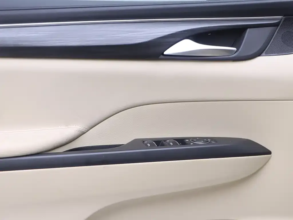 Buick GL8 2023 из CN, фото 6