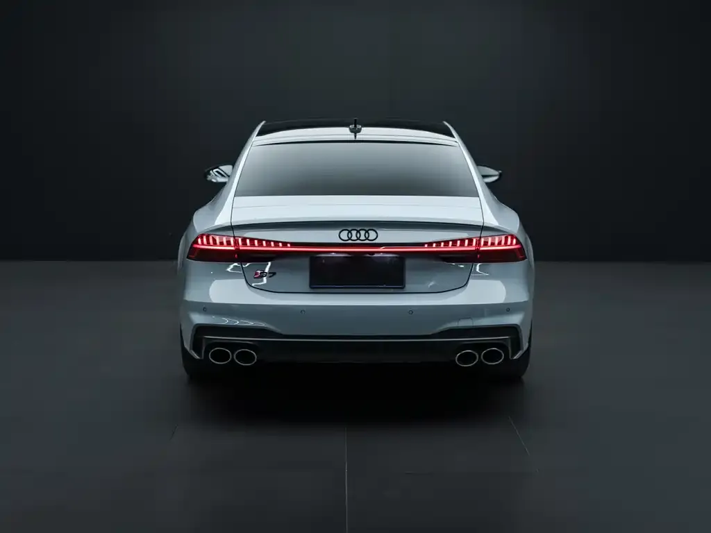 Audi S7 2024 из CN, фото 5