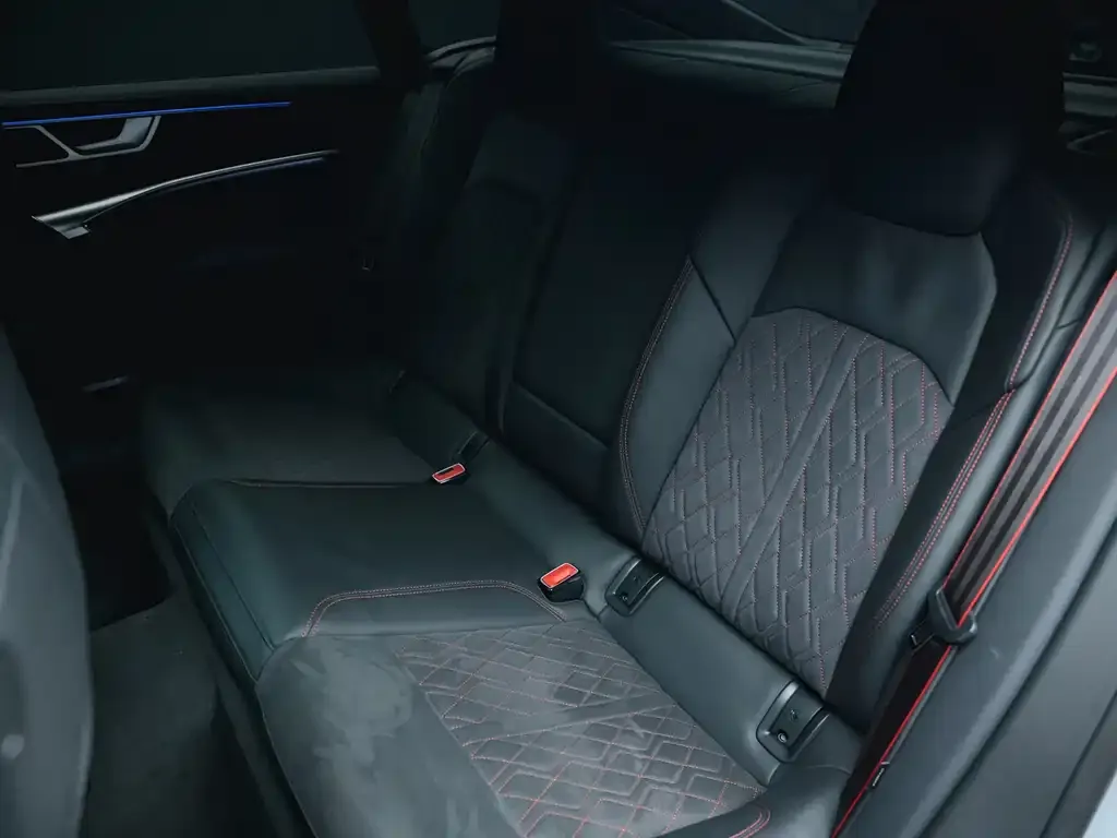 Audi S7 2024 из CN, фото 9