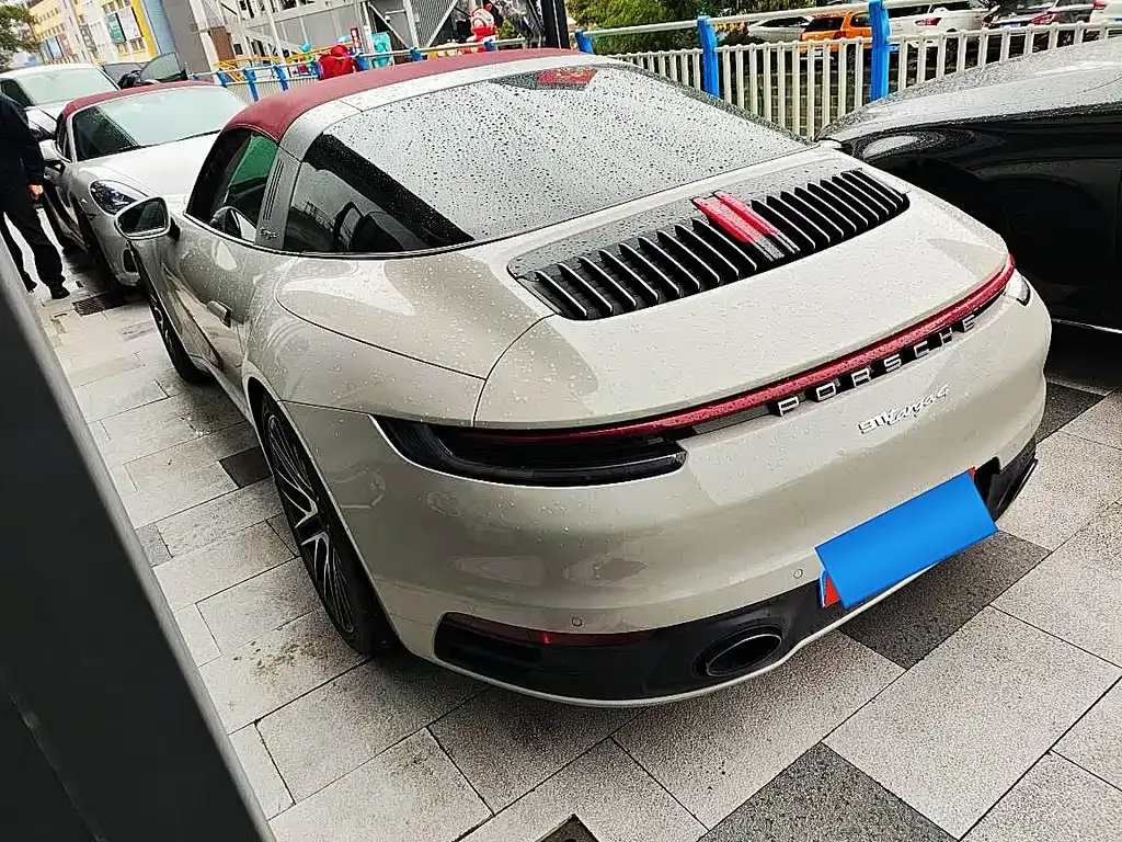 Porsche 911 2021 из CN, фото 9