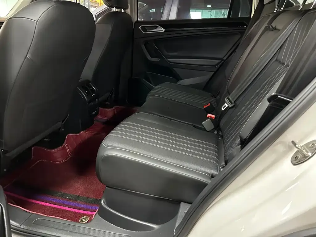Volkswagen Tiguan L 2022 из CN, фото 10