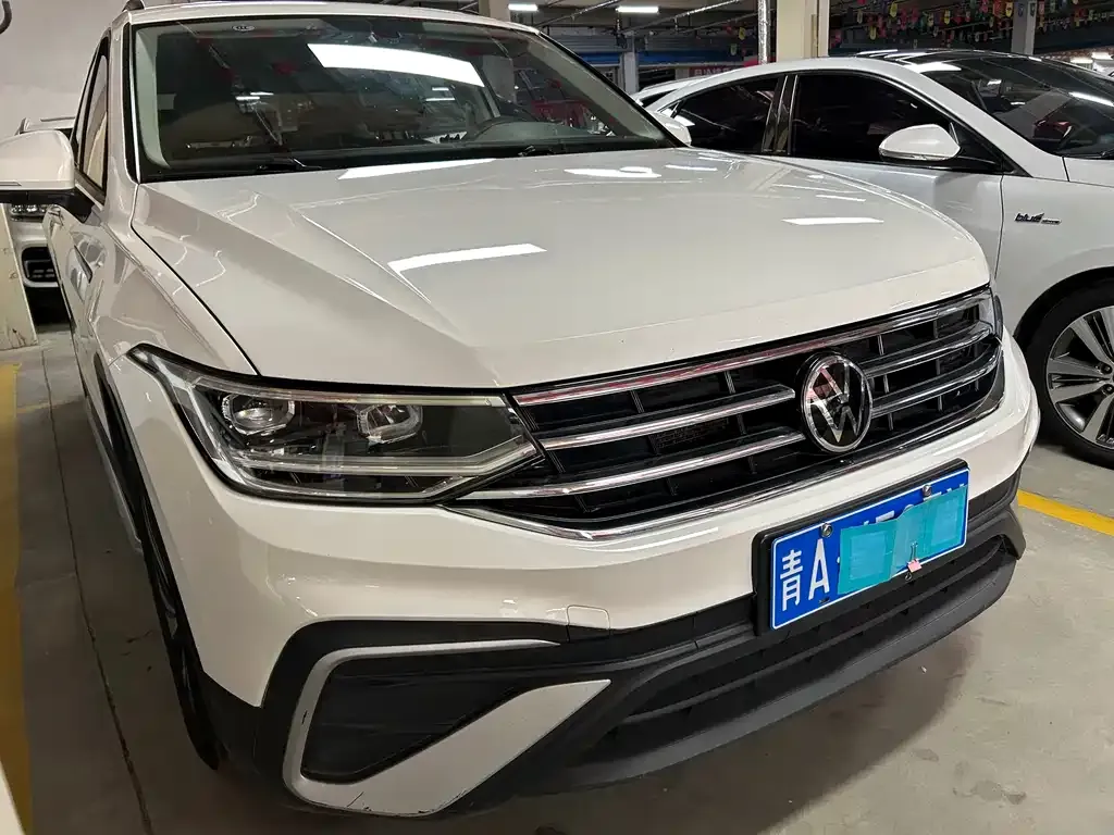 Volkswagen Tiguan L 2022 из CN, фото 3