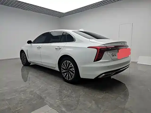 Hongqi H5 — фото 4