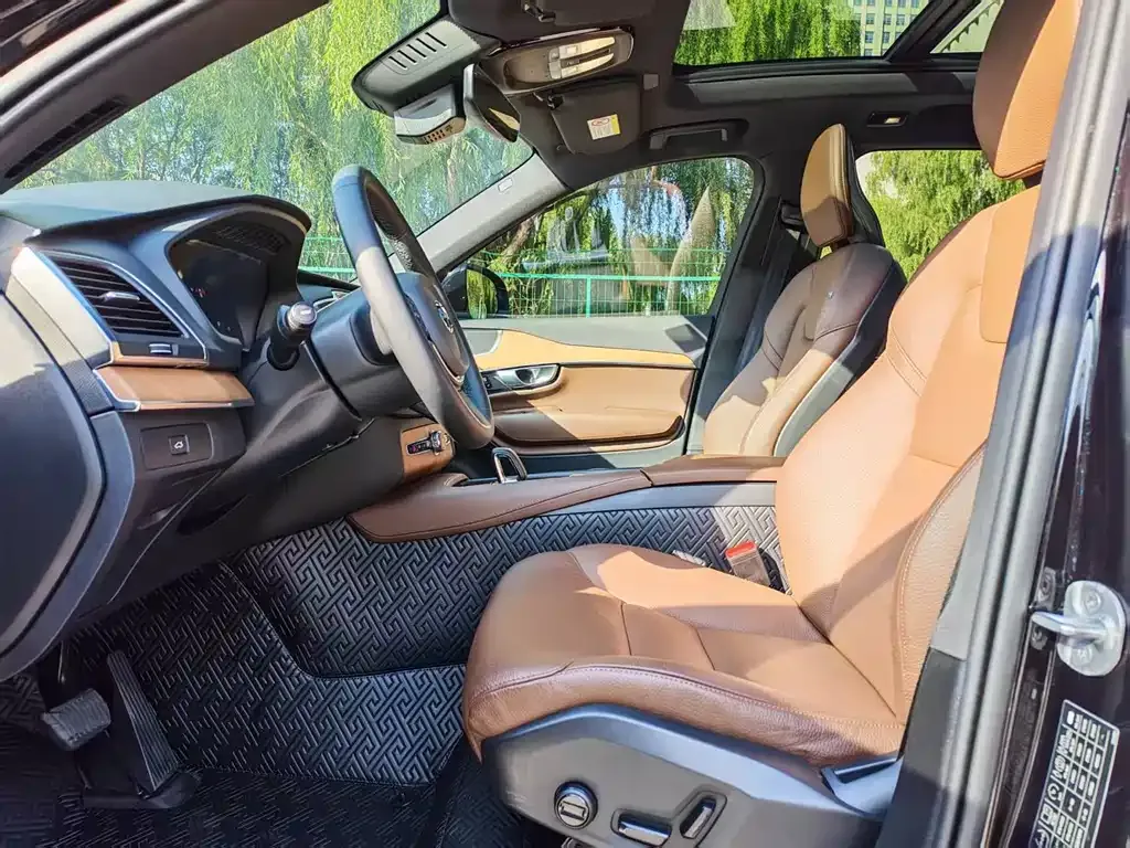 Volvo XC90 2023 из CN, фото 8