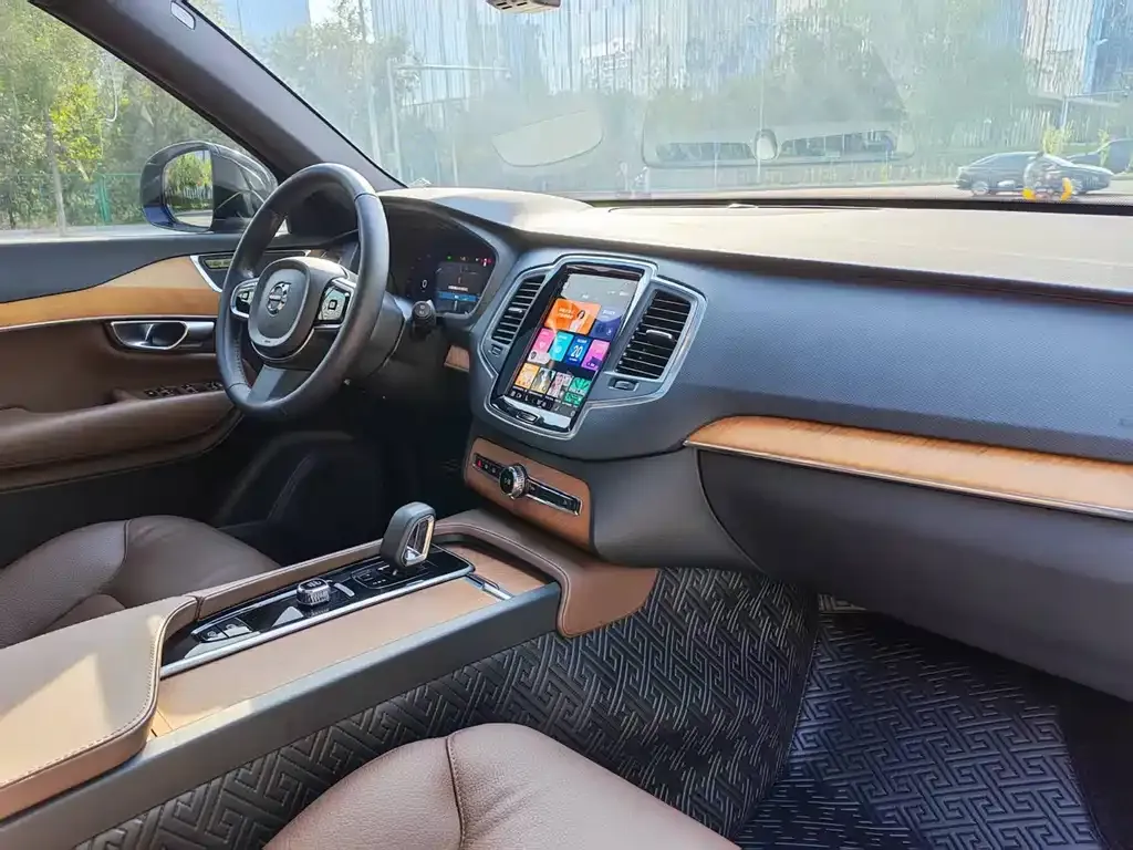 Volvo XC90 2023 из CN, фото 9