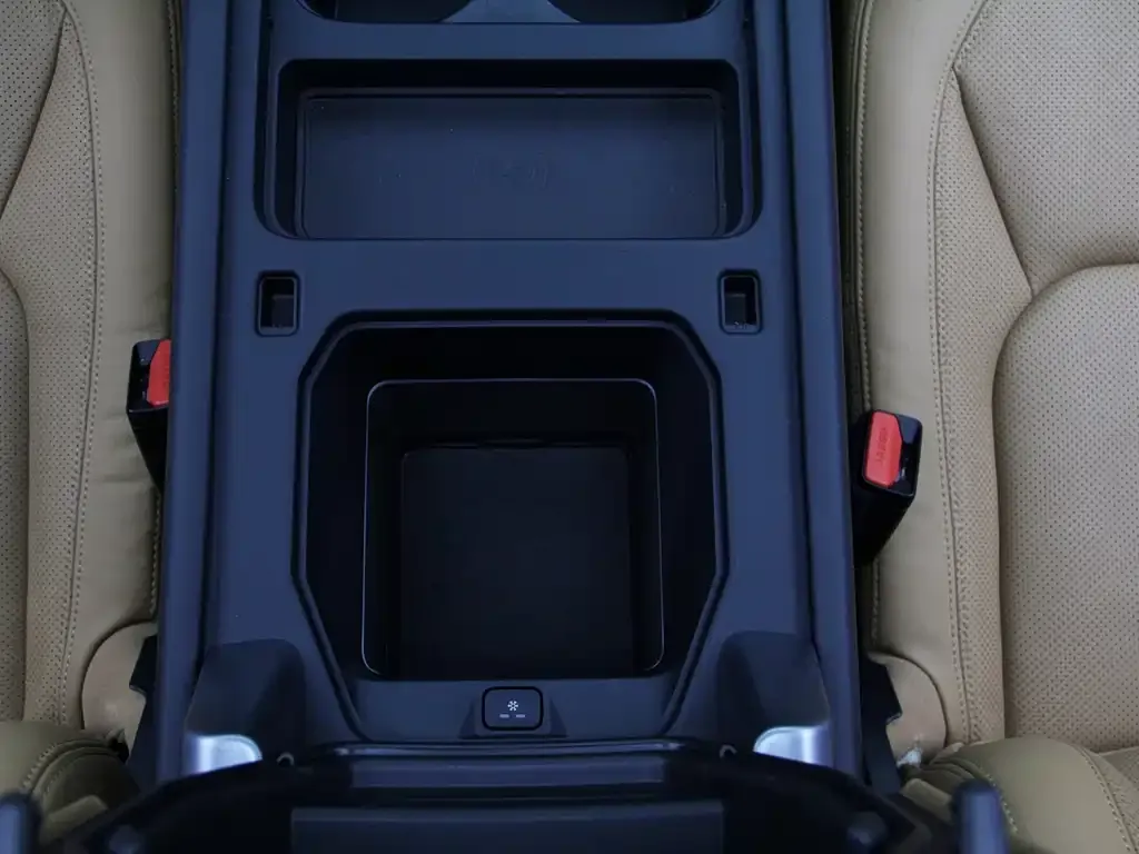 Land Rover Defender 2023 из CN, фото 5
