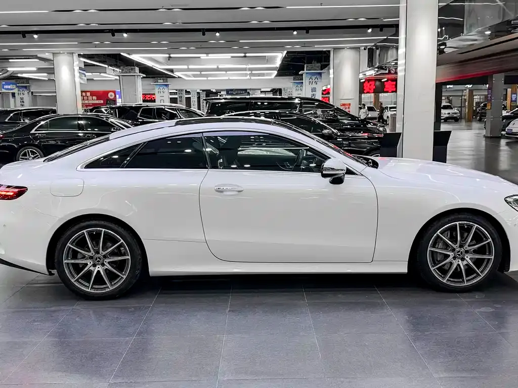 [object Object] E-Class (Import) 2022 из CN, фото 4