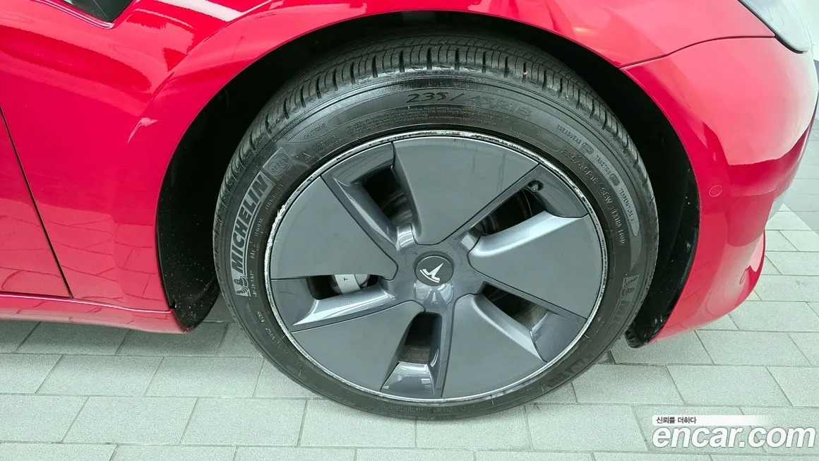 Tesla Model 3 — фото 5