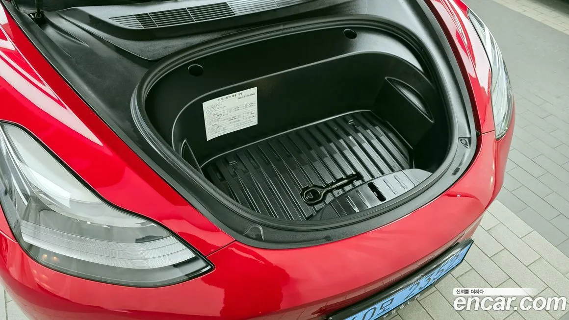 Tesla Model 3 — фото 6