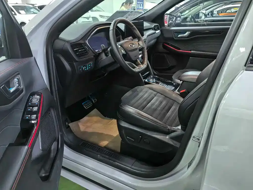 Ford Escape 2023 из CN, фото 7