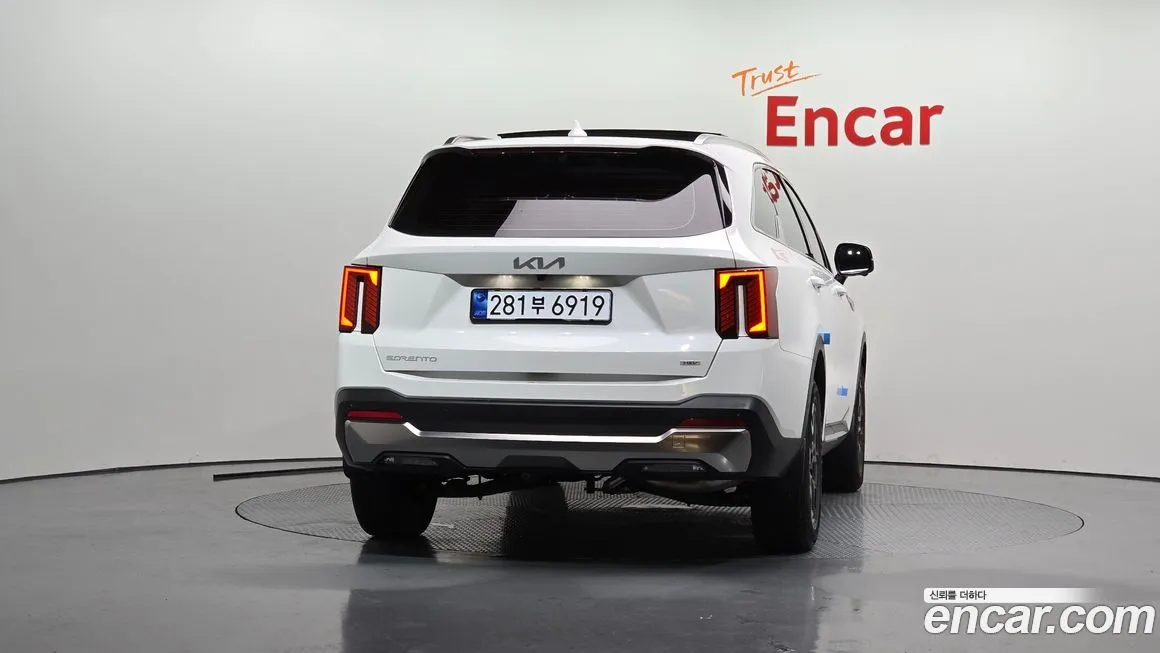 Kia Sorento — фото 4