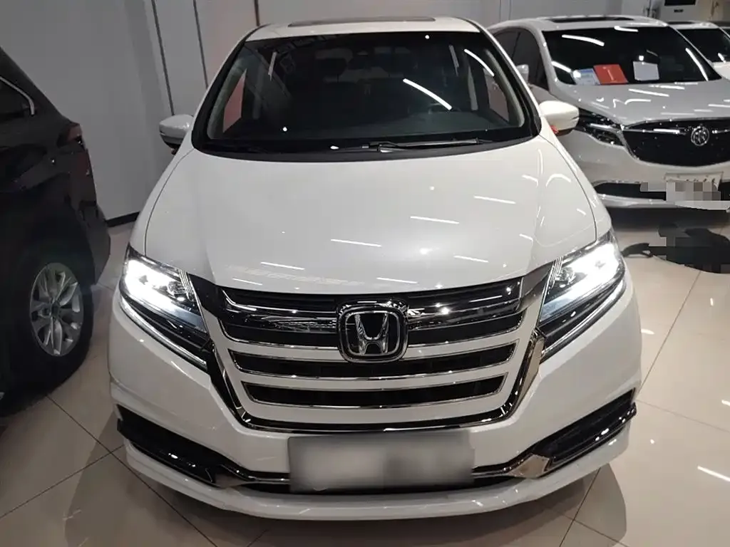 Honda Elysion 2021 из CN, фото 3