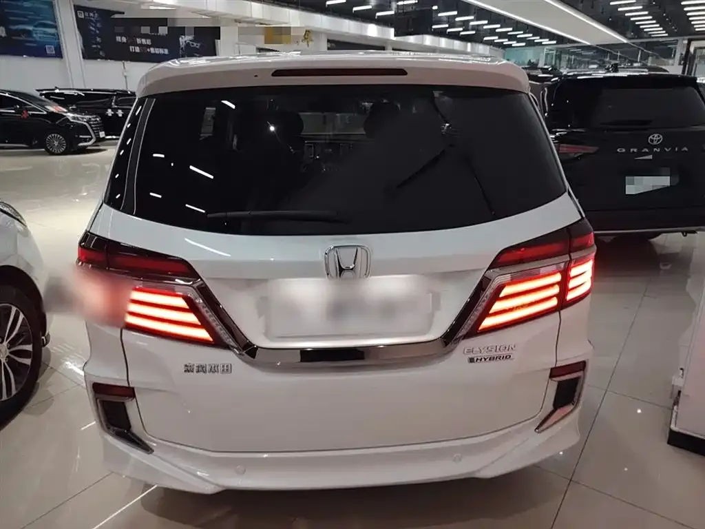 Honda Elysion 2021 из CN, фото 6