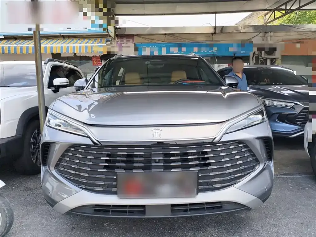 BYD L DM-i — фото 3