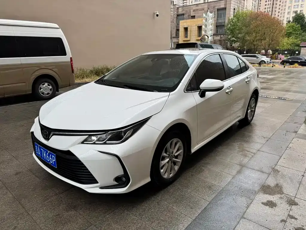 Toyota Corolla — фото 2