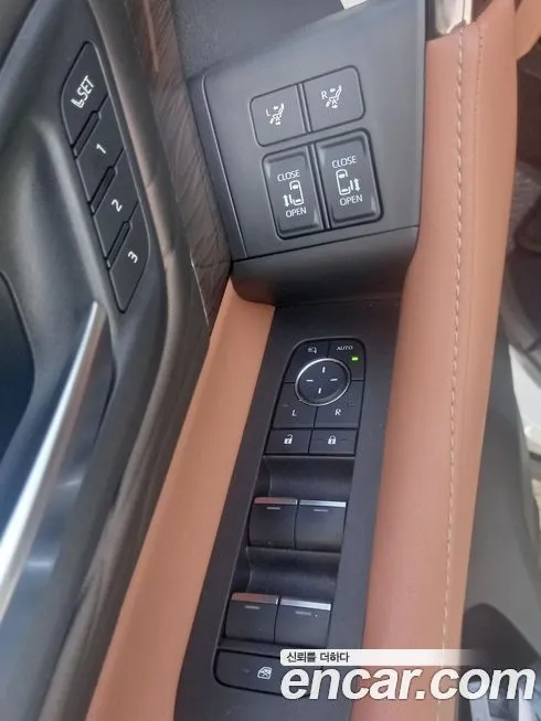 Toyota Alphard 2024 из KR, фото 10