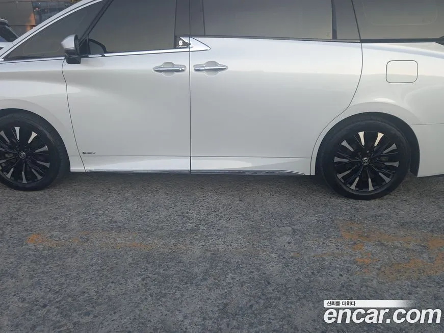 Toyota Alphard 2024 из KR, фото 4