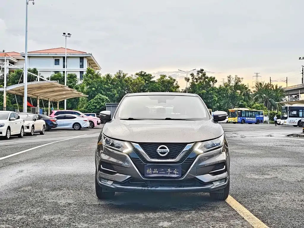 Nissan Qashqai — фото 2