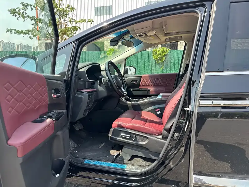 Honda Elysion 2022 из CN, фото 4