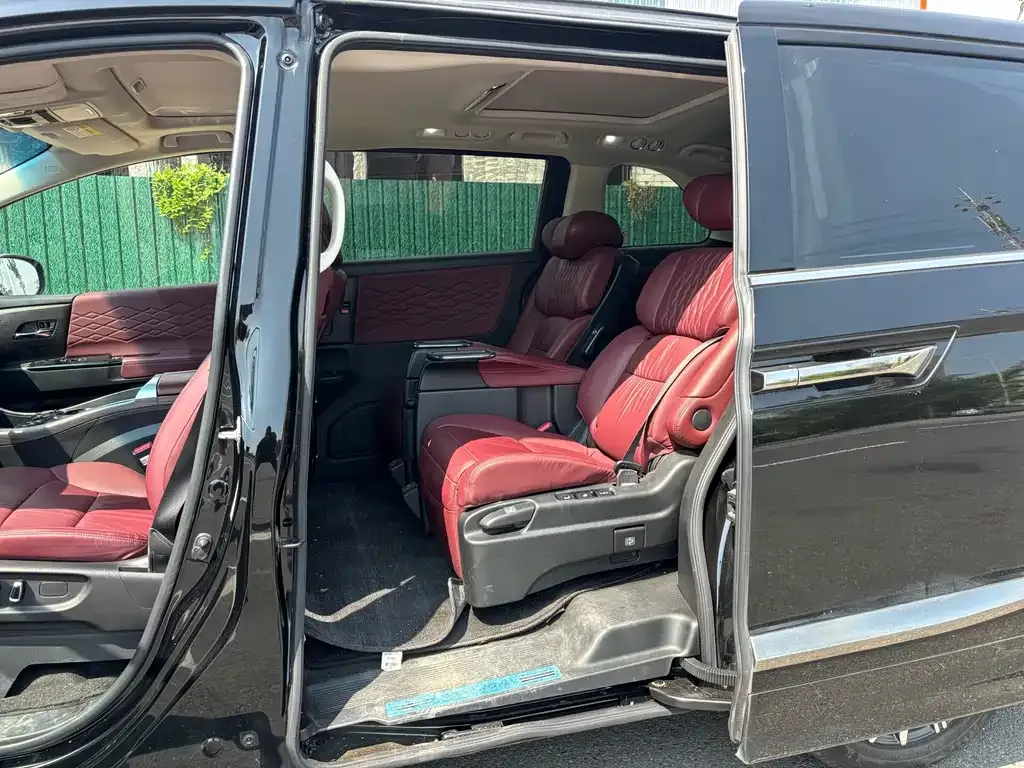 Honda Elysion 2022 из CN, фото 6
