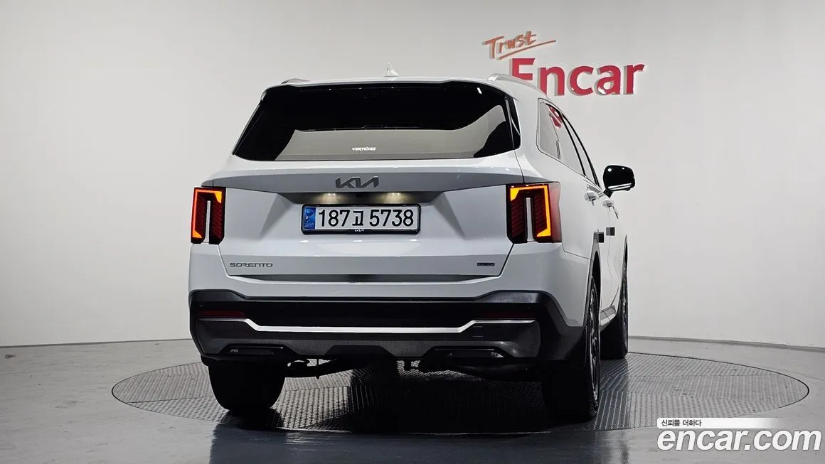 Kia Sorento — фото 4