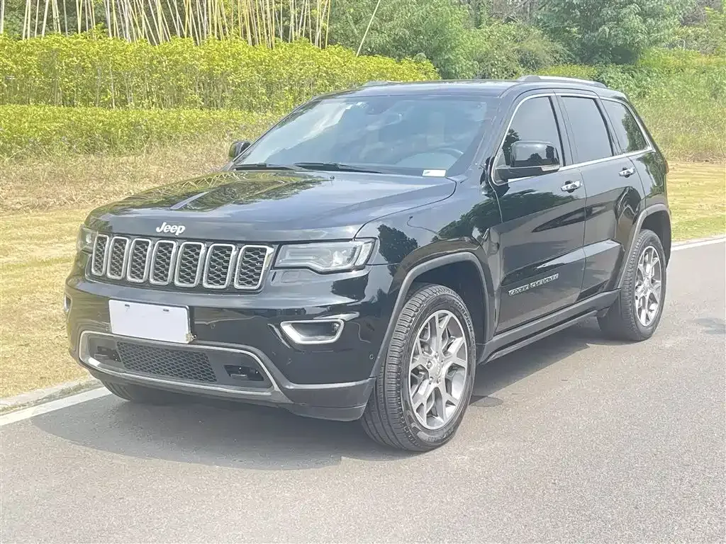 Jeep Grand Cherokee (Import) — фото 2
