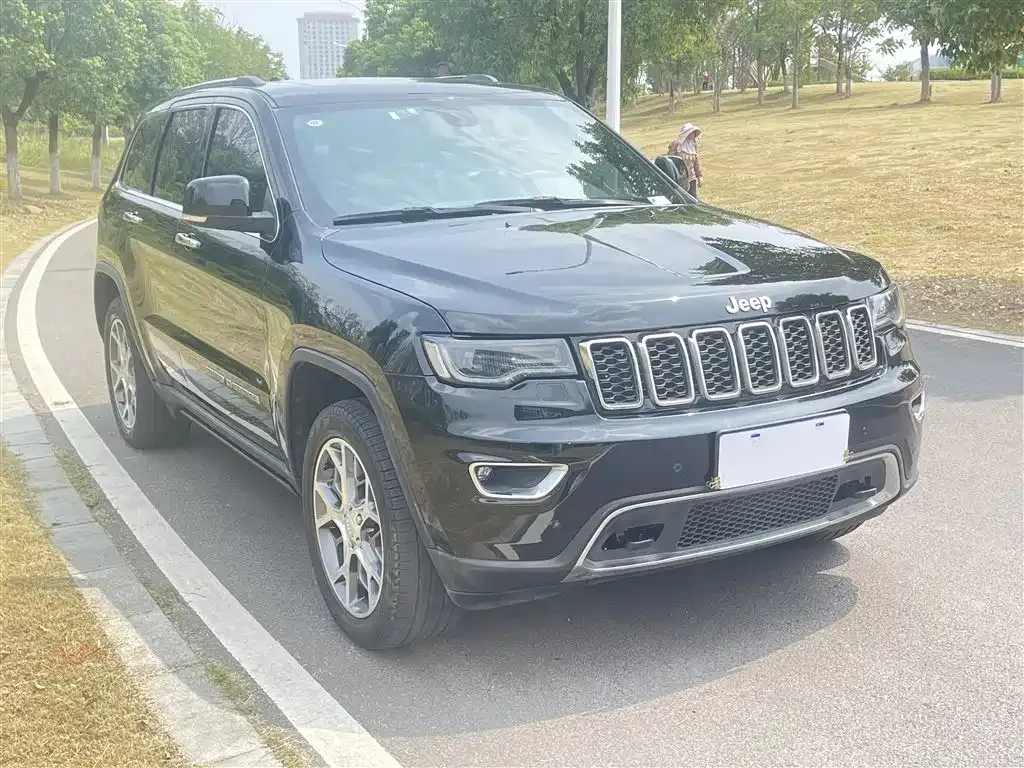 Jeep Grand Cherokee (Import) — фото 4