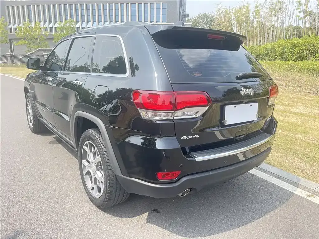 Jeep Grand Cherokee (Import) — фото 5