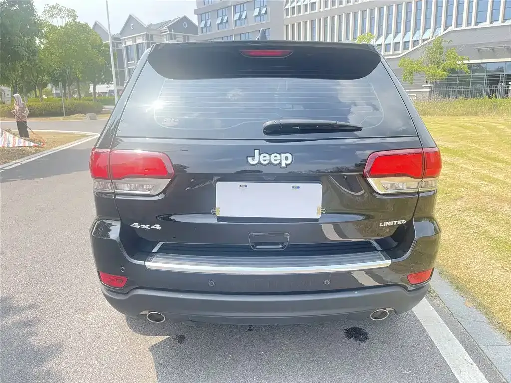 Jeep Grand Cherokee (Import) — фото 6