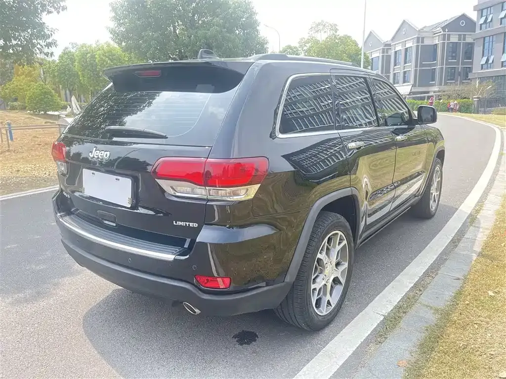 Jeep Grand Cherokee (Import) — фото 7
