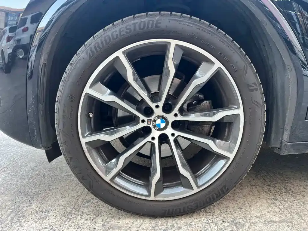 BMW X4 — фото 4