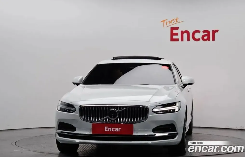 Volvo S90 2024 из KR, фото 3