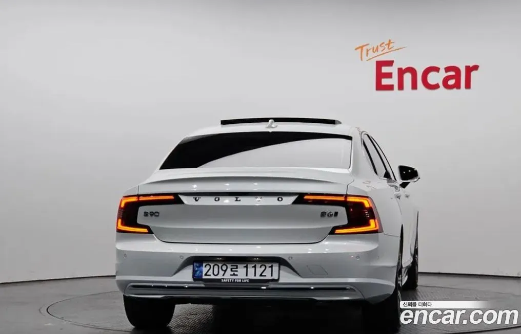 Volvo S90 2024 из KR, фото 4