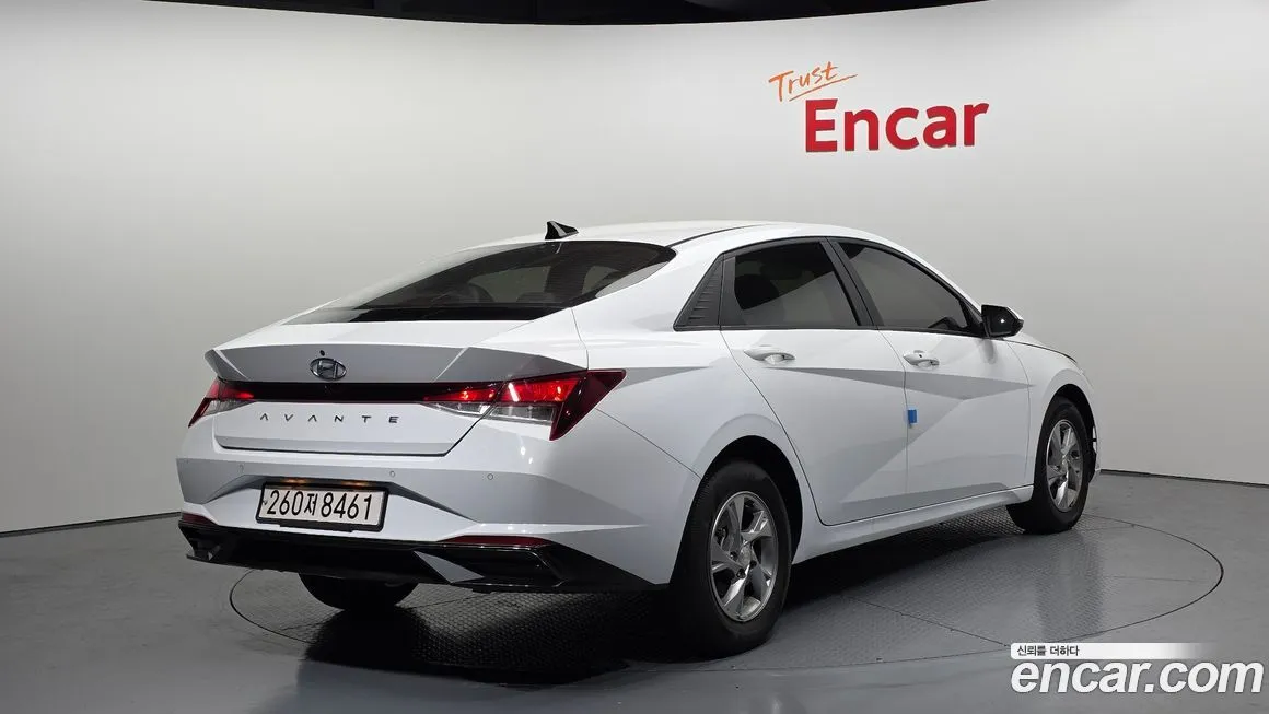 Hyundai AVANTE — фото 2