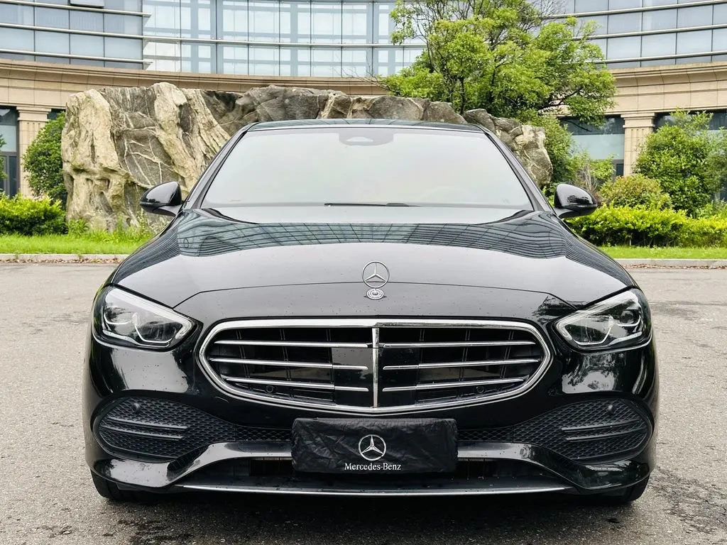 Mercedes-Benz C-Class — фото 1