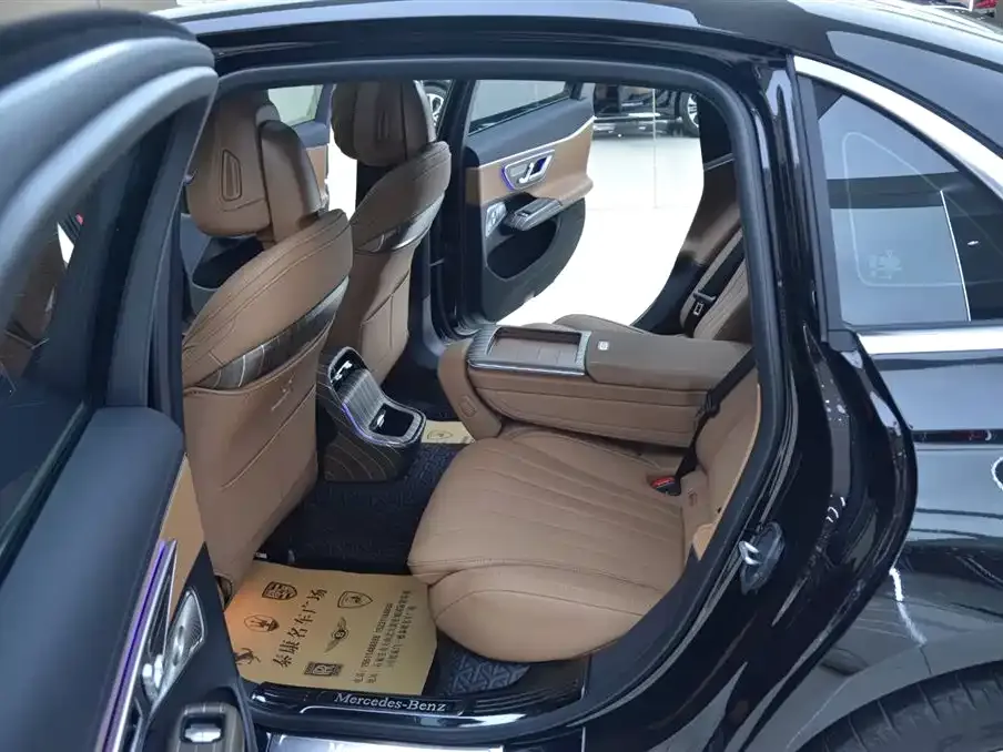 Mercedes-Benz E-Class 2025 из CN, фото 5