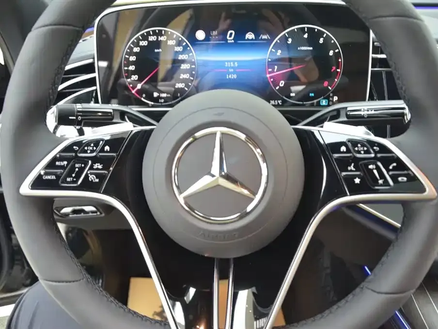 Mercedes-Benz E-Class 2025 из CN, фото 8