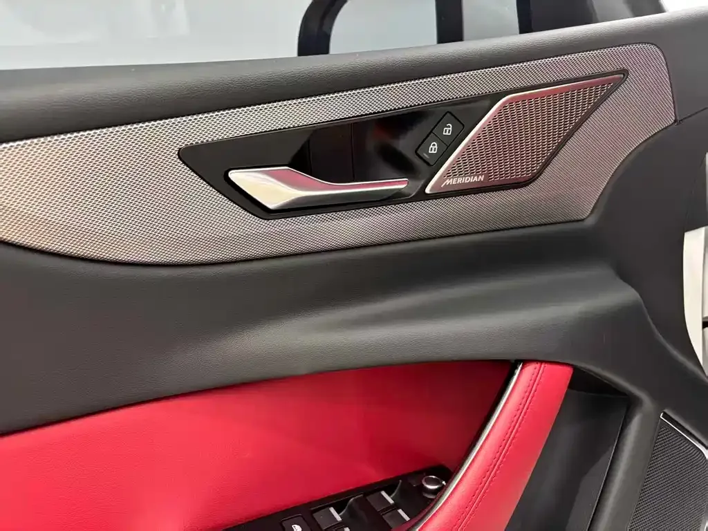 Jaguar XEL 2024 из CN, фото 8