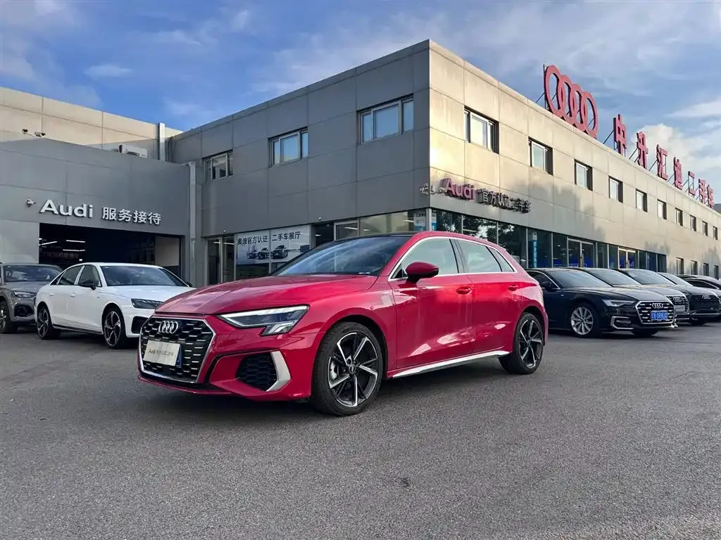 Audi A3 — фото 1