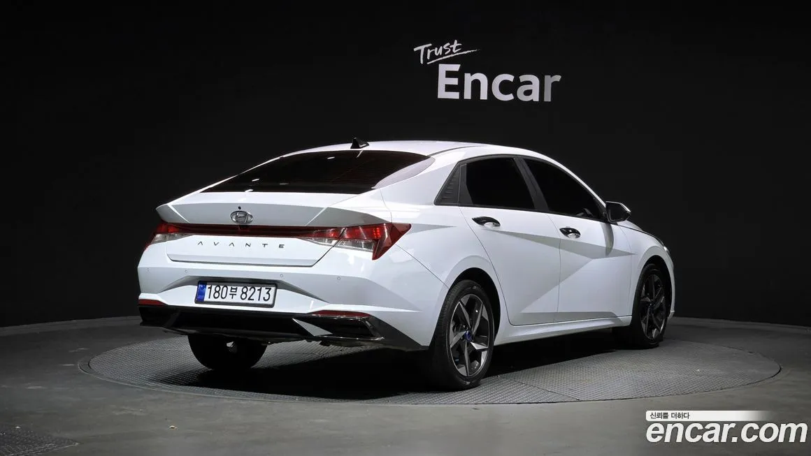 Hyundai AVANTE — фото 2
